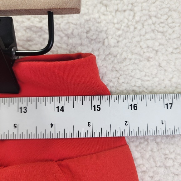 Joy Lab Women Red Athletic Shorts Laser Cut Perforated Layered Size Medium - Picture 6 of 8